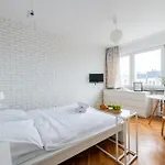 SleepWithUs Tamka Apartament